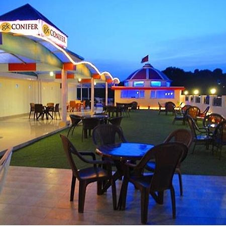 Hotel Treebo Trend Gk Conifer Dharamshala Exterior foto