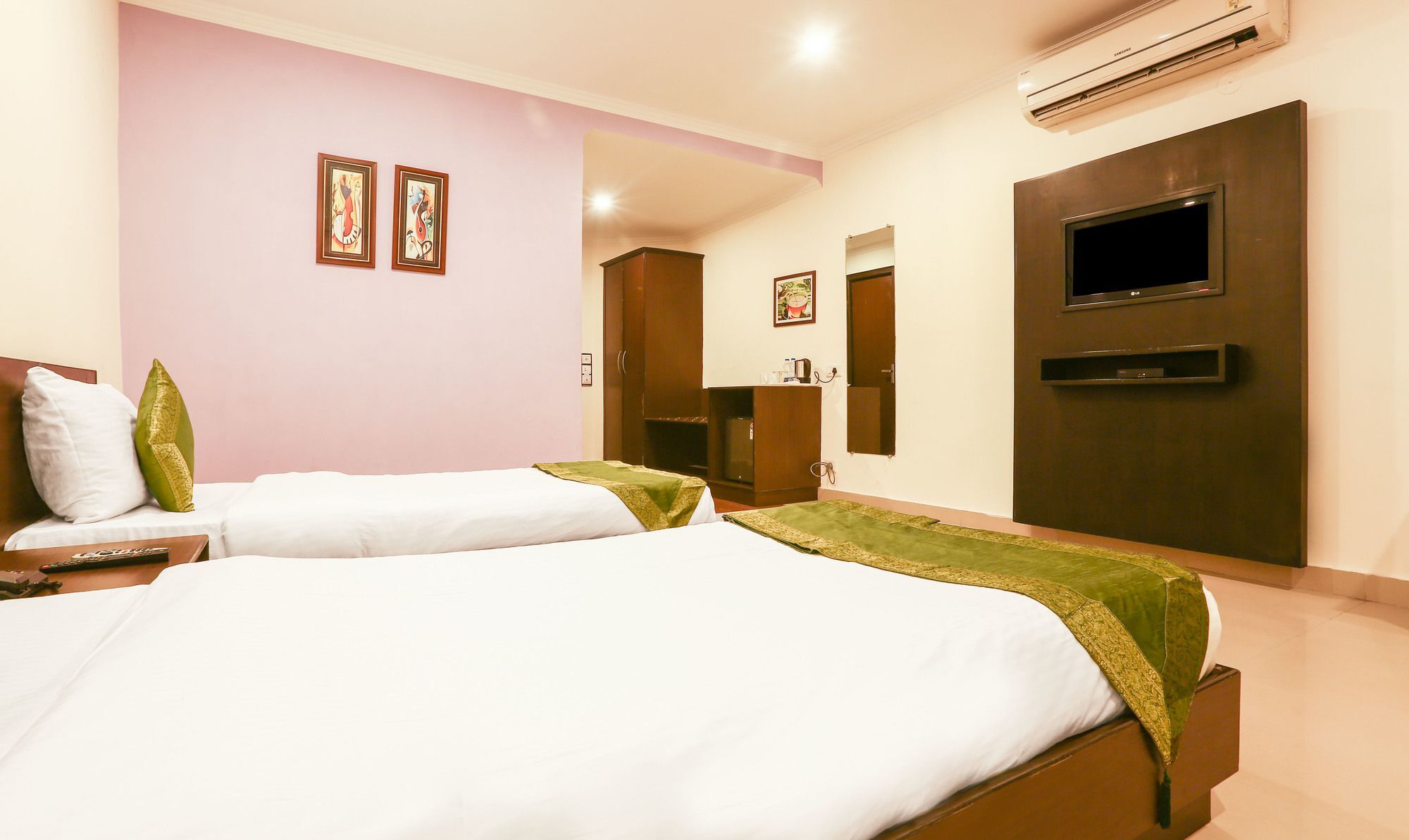 Hotel Treebo Trend Gk Conifer Dharamshala Exterior foto