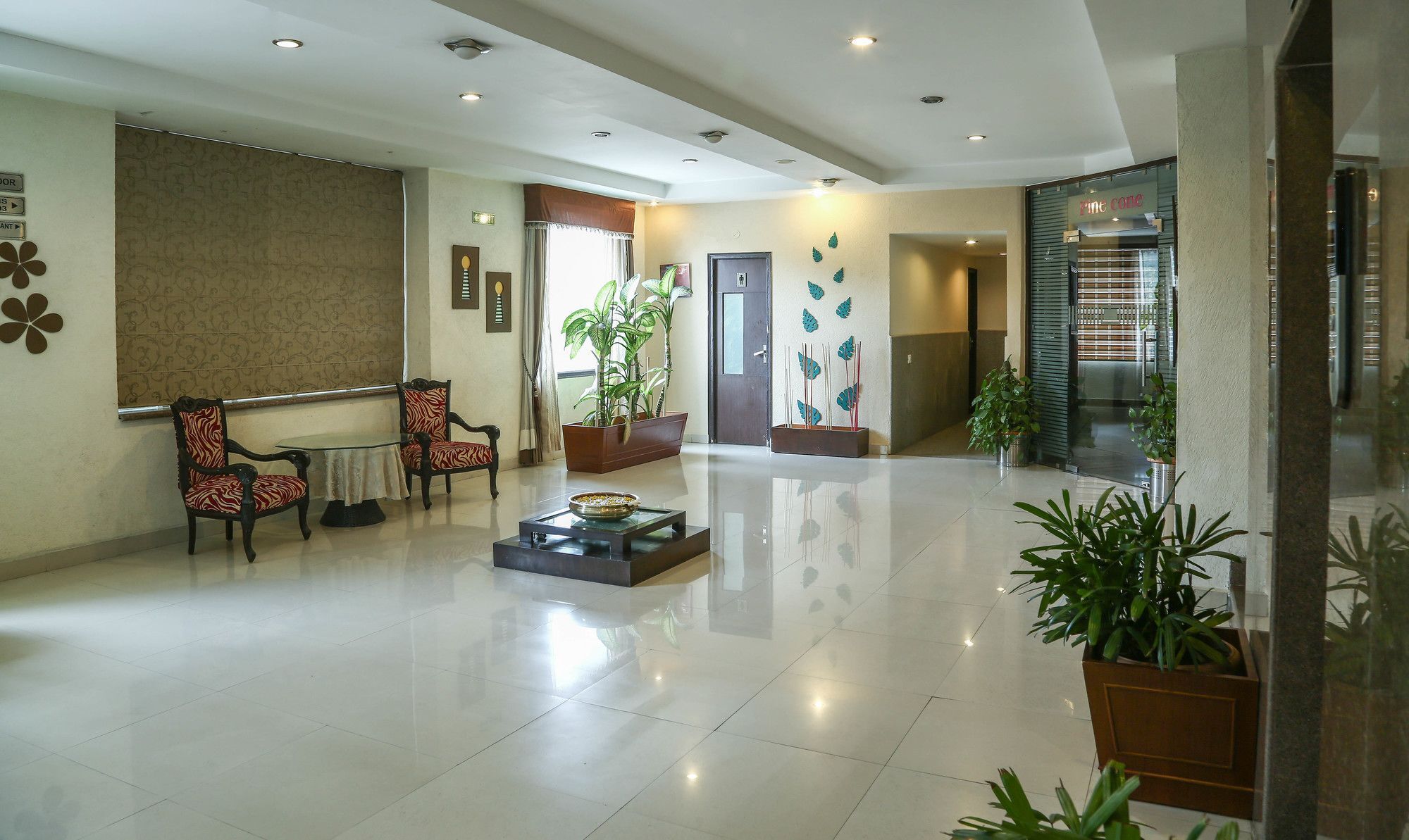 Hotel Treebo Trend Gk Conifer Dharamshala Exterior foto